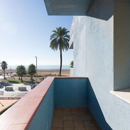 Apartamento En 1Era Linea Mar Con Terraza De 25M2 Castelldefels Luaran gambar
